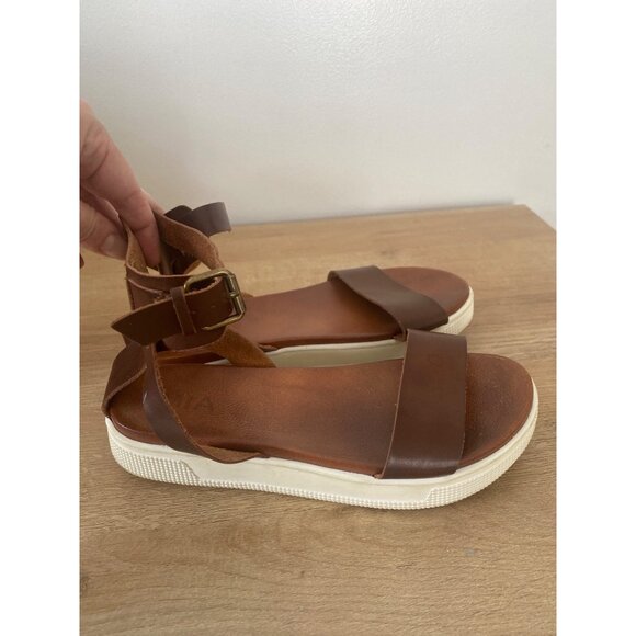 Mia Brown Ankle Strap Sandals With Buckle Closure & White Soles Size 7 - Picture 3 of 6